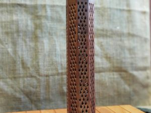 Qeumador inciensario torre de madera