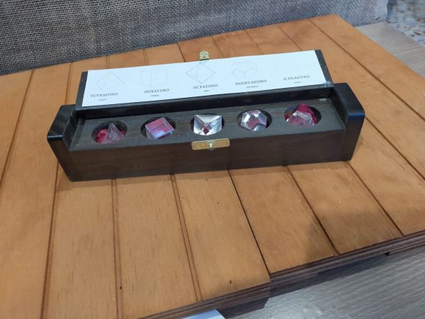 juego de solidos platonicos mas caja madera