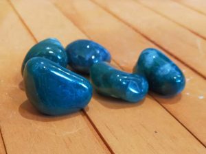 Canto Rodado Agata musgo mediana