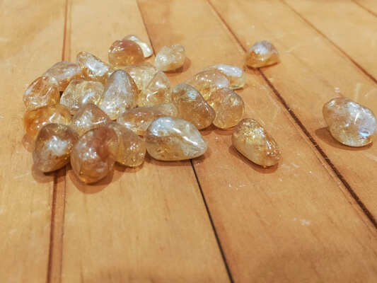 Cantos rodados citrino natural extra