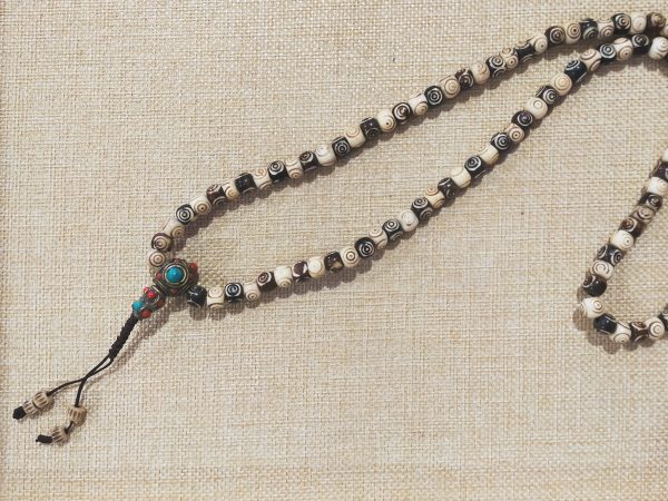 Japa Mala tibetano ojo de buda adornos en metal 108 cuentas