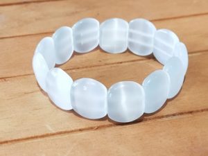 Pulsera de Cabujones de Selenita