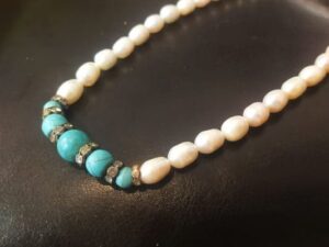 Collar perla de agua Dulce con Turquesa y circonitas